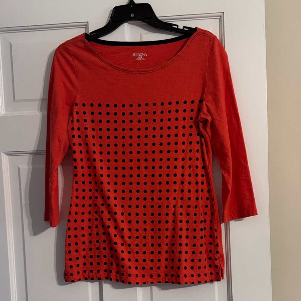 Gently used Merona navy and orange red 3/4 length shirt